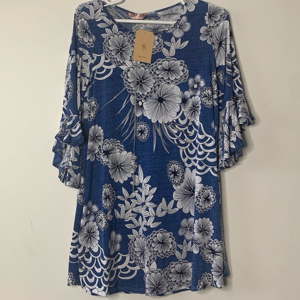 Floral SJS Dress Navy Blue Size L.